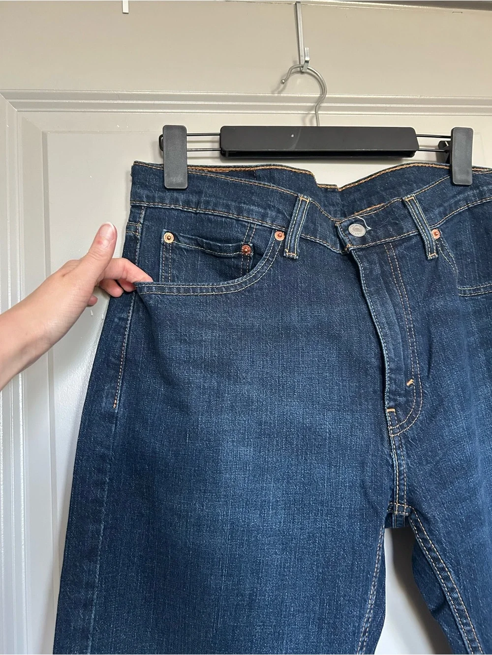 Levis straight leg